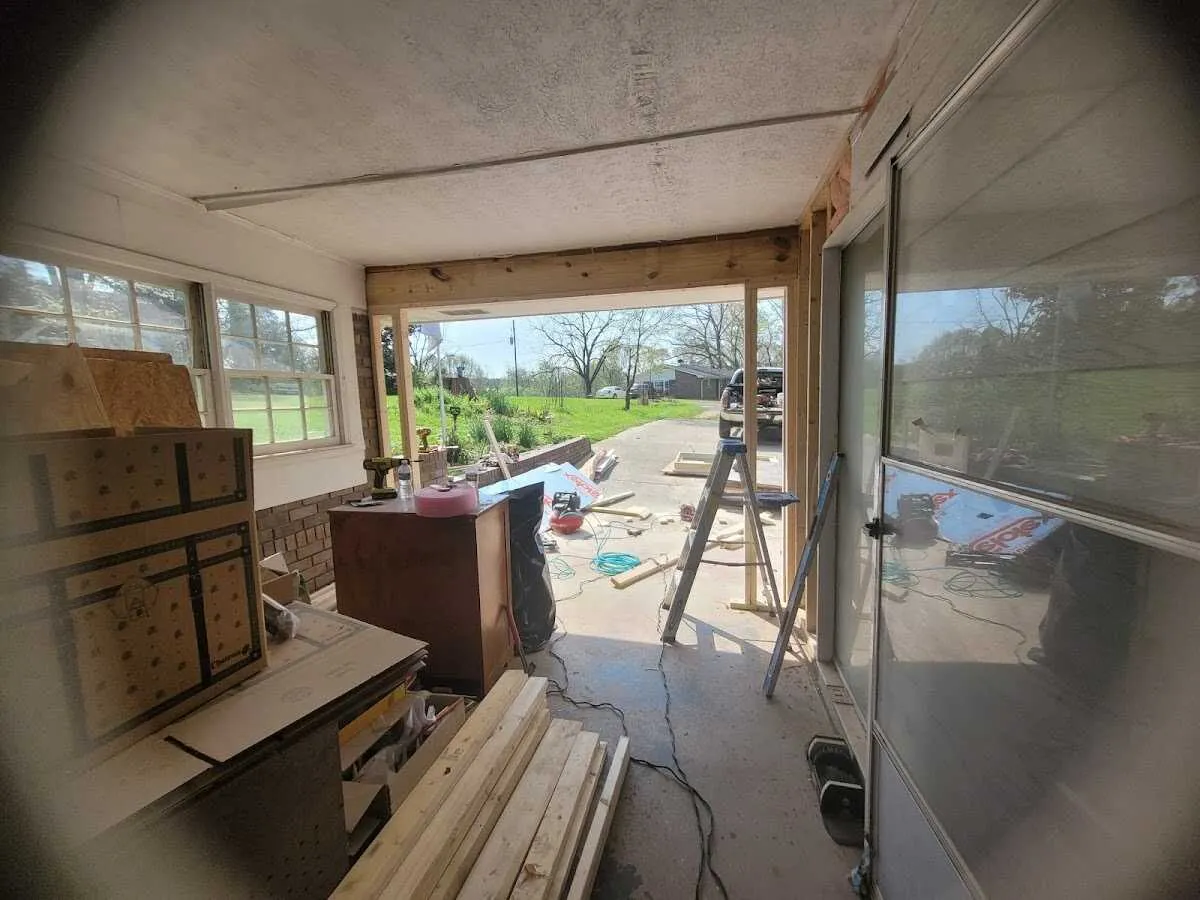 Air movers and dehumidifier for Drying & Dehumidification in El Rio